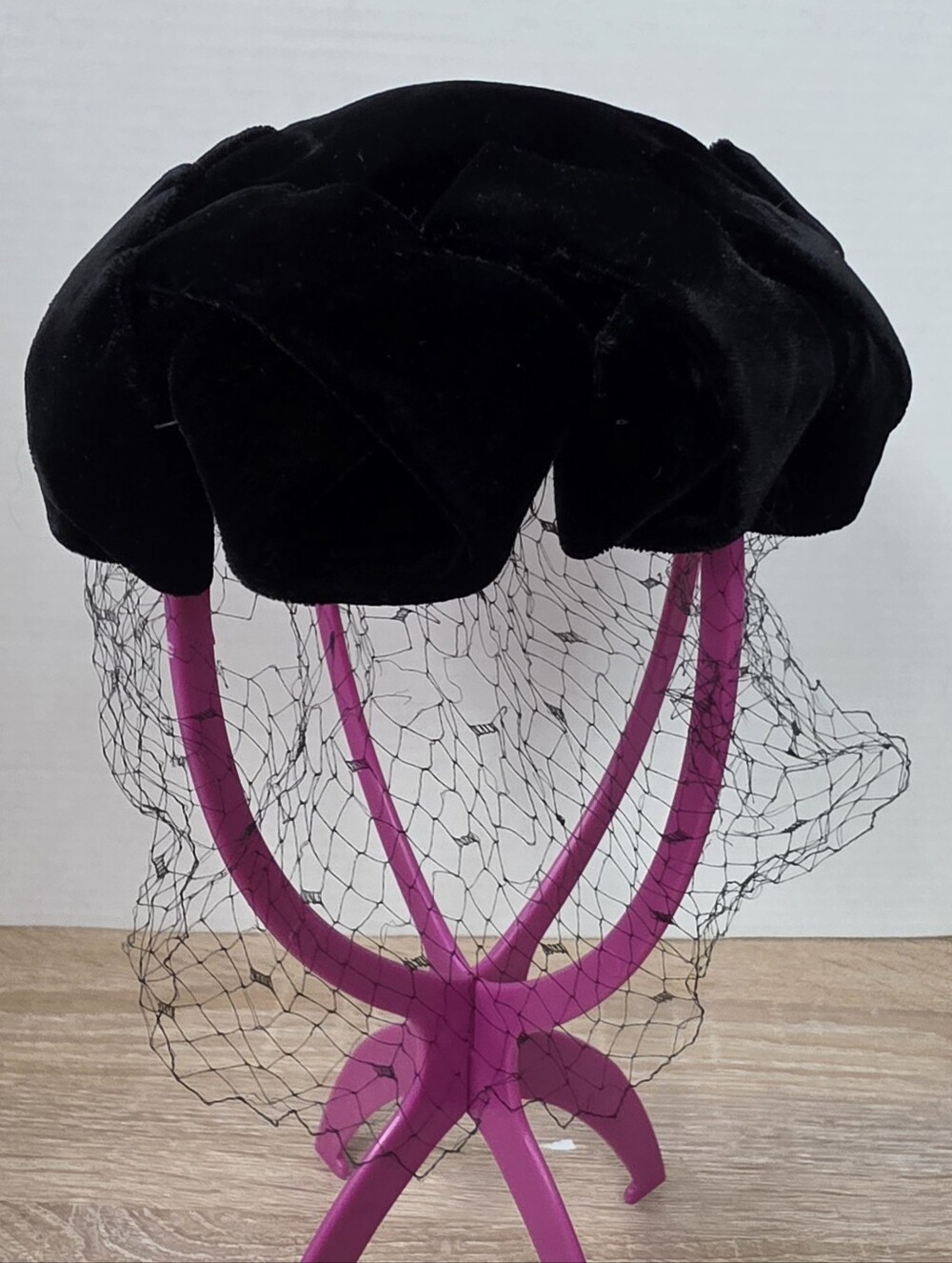 Vintage Ranleigh Fascinator Hat Black Velvet w/ Netting Size 22 Kentucky Derby